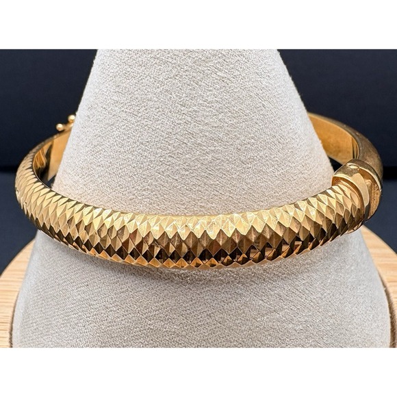 Vintage Romanza Textured & Shiny Gold Tone Hinged Bangle Bracelet Italy 7" - Picture 2 of 6